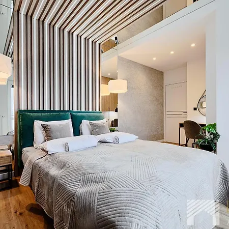 Lejlighed Ilumino - Klimatyzacja, Taras Z Widokiem Na Lodz, Parking W Garazu!